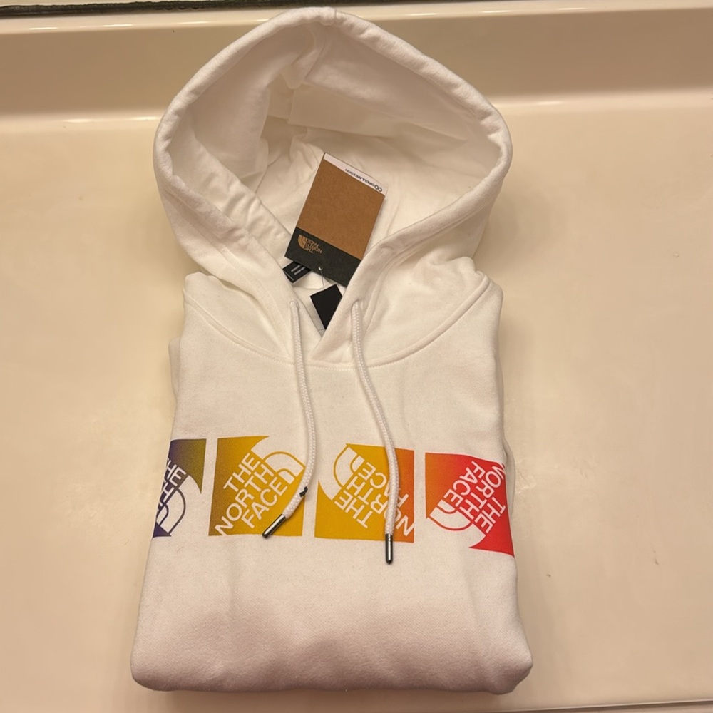 The North Face Men’s Hoodie Pullover - Picture 6 of 9